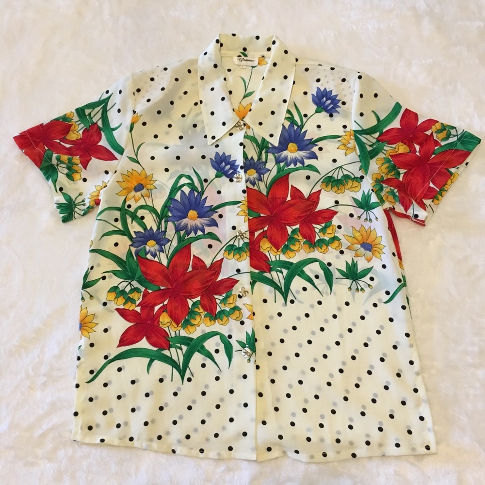 ❗️Last chance❗️ NWOT Floral Polka Dot Short Sleeve Top